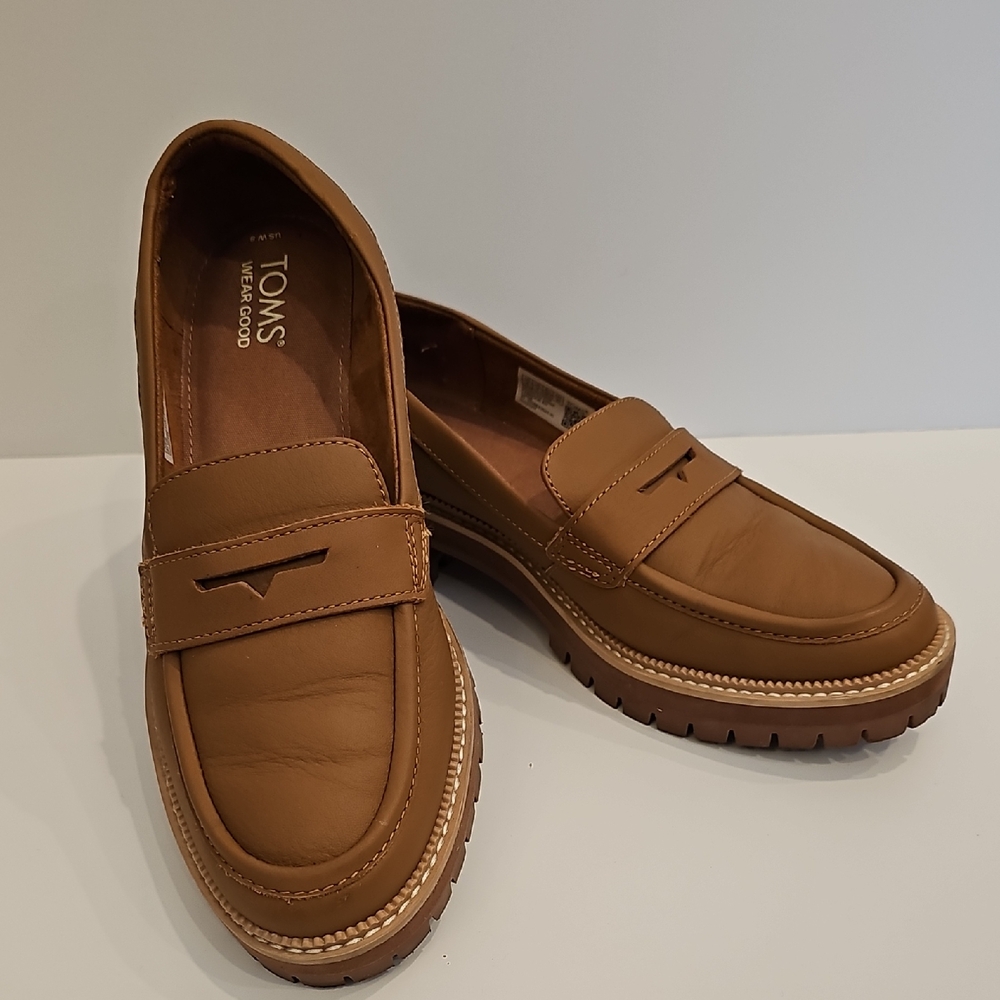 Toms Cara Brown Leather Loafers With Lug Soles Size 8